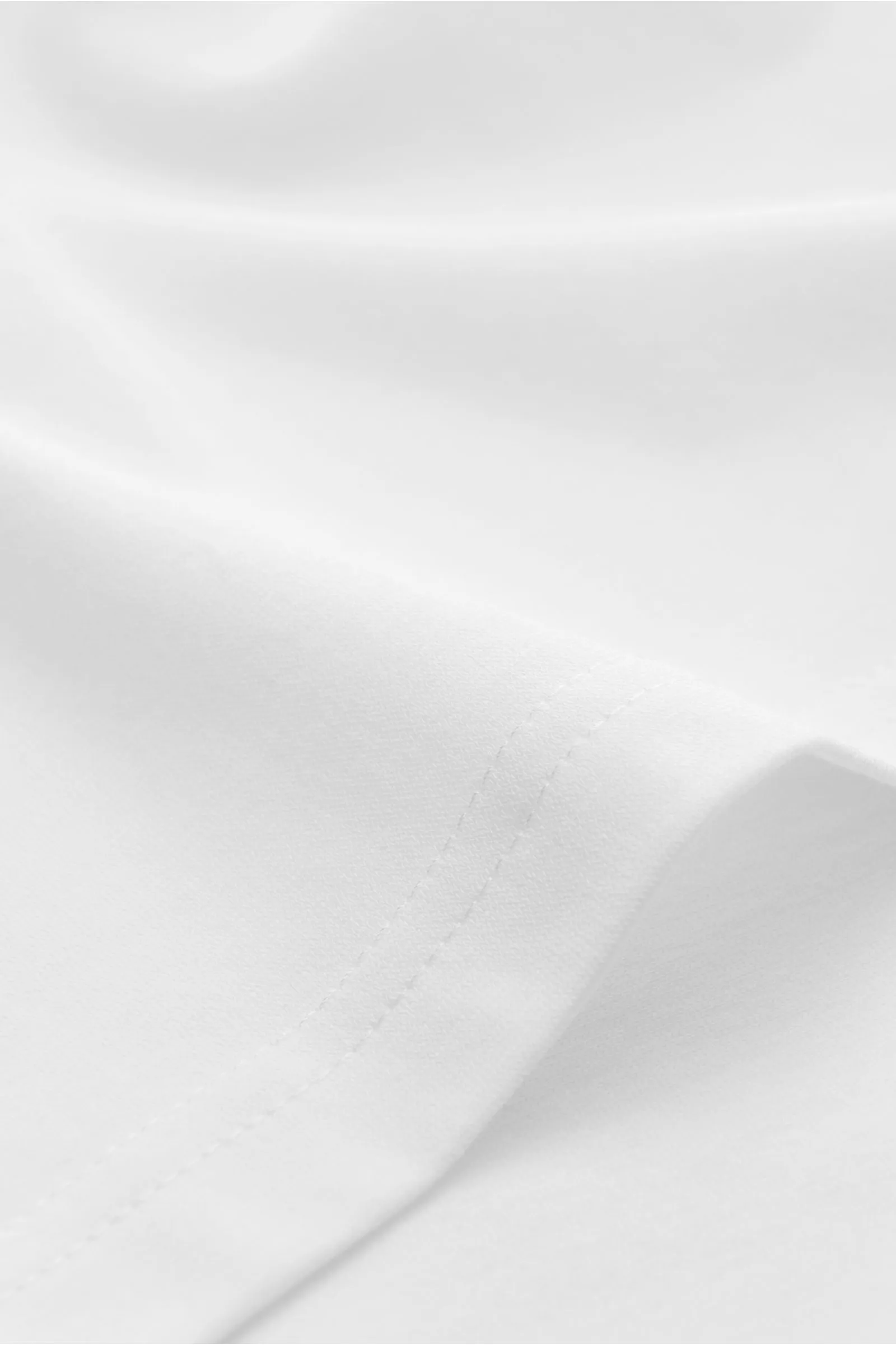 04651/ A TRIP IN A BAG polo shirt 'Crepe Polo' white