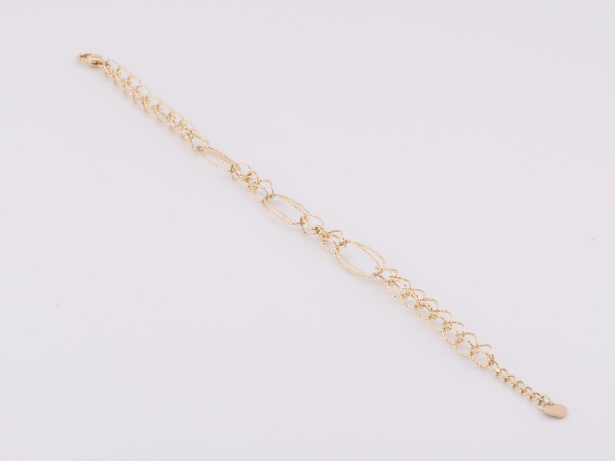 7.5 14K Gold Diamond Cut Loop-in-Loop Special Link Bracelet R2076