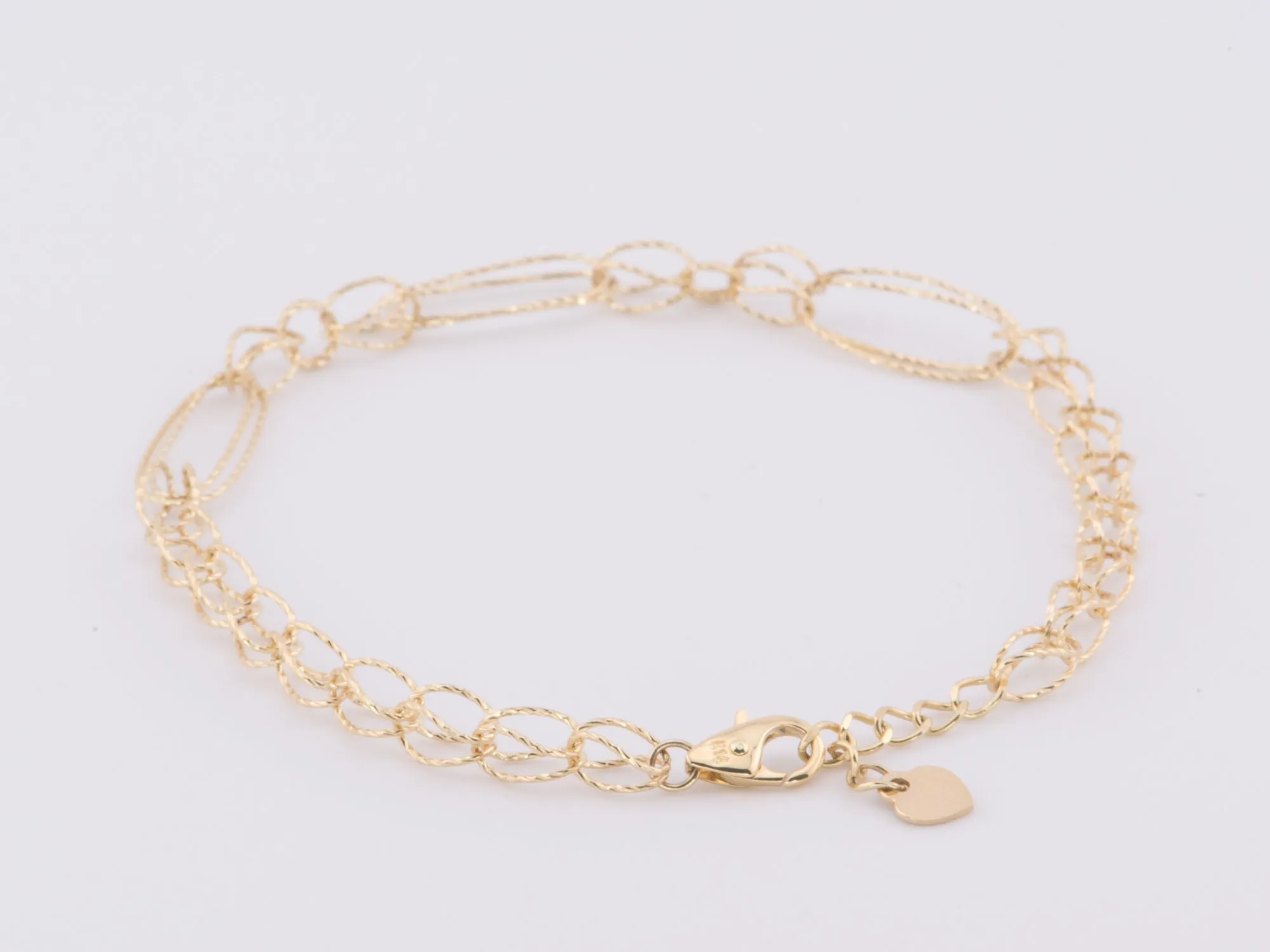 7.5 14K Gold Diamond Cut Loop-in-Loop Special Link Bracelet R2076