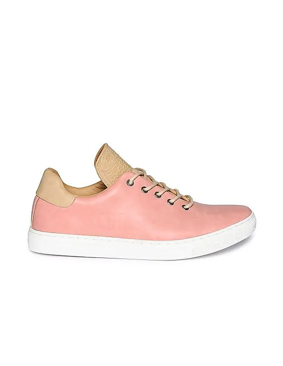 Aeropostale Round Toe Contrast Sole Sneakers