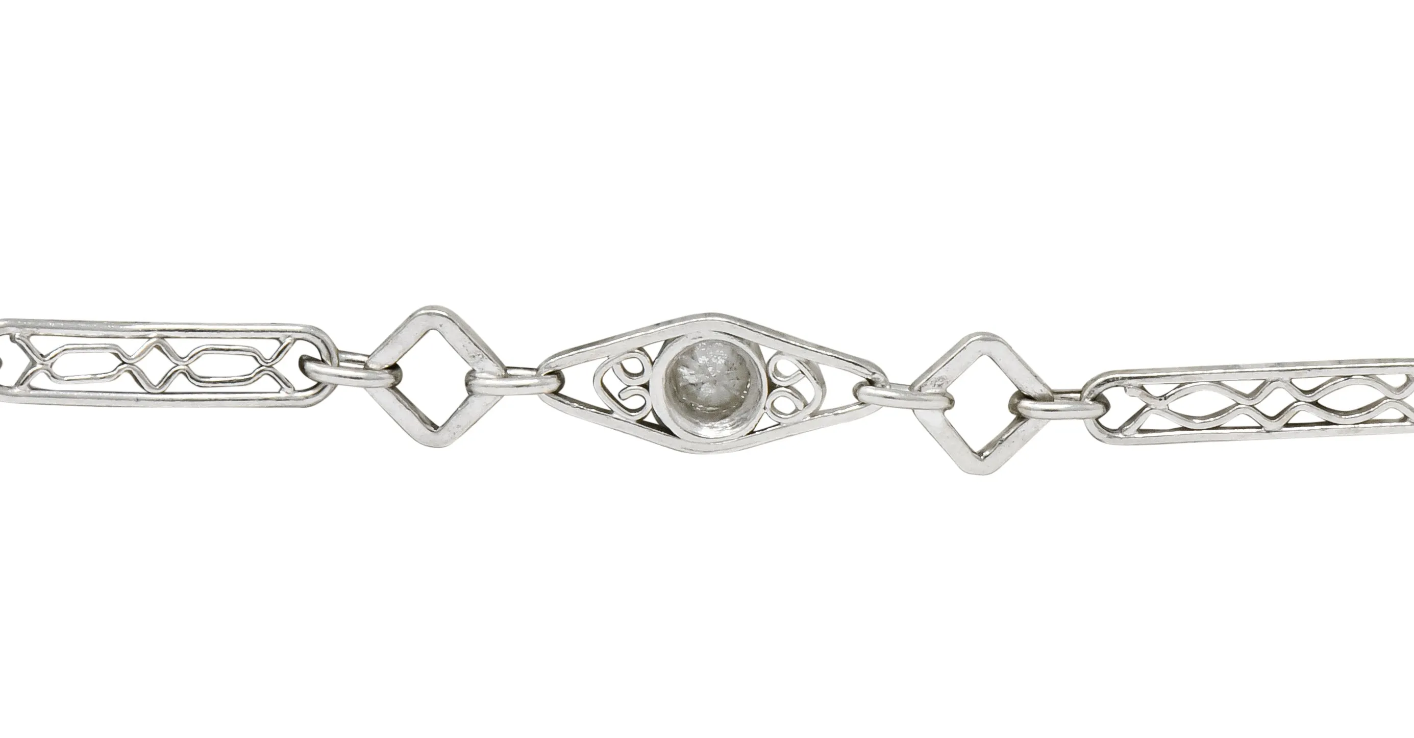 Graceful Art Deco Diamond Platinum Filigree Link Bracelet