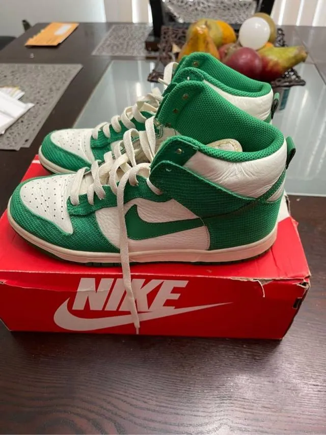 Nike dunks Green/white