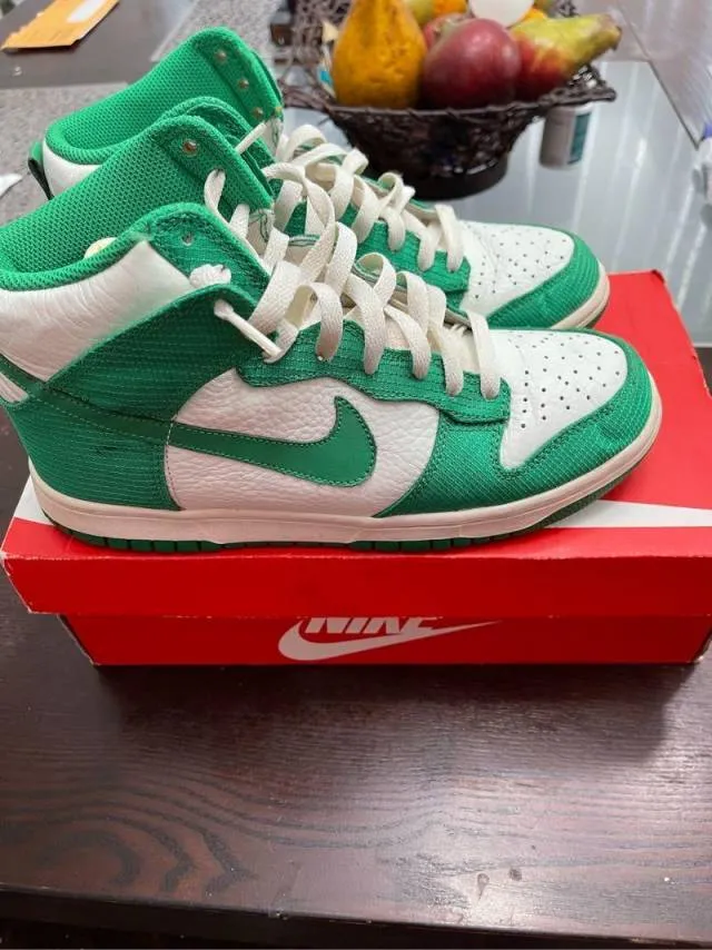 Nike dunks Green/white