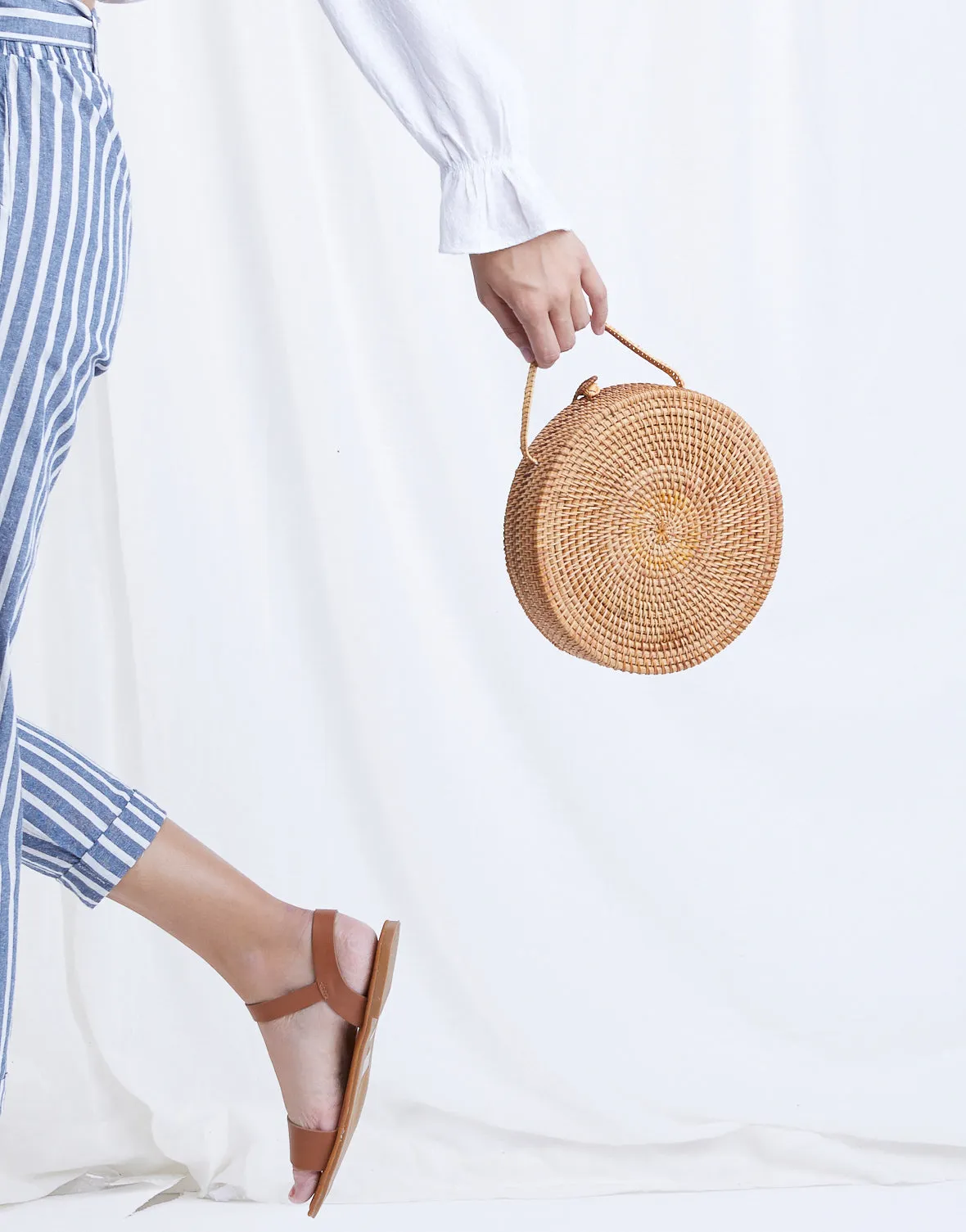 On Vacation Round Straw Bag