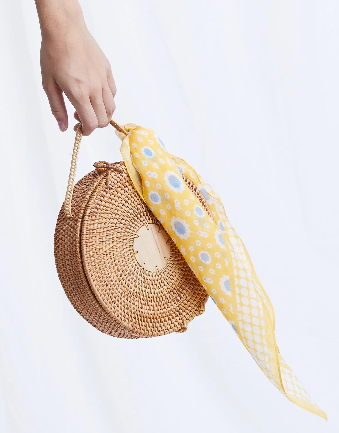 On Vacation Round Straw Bag