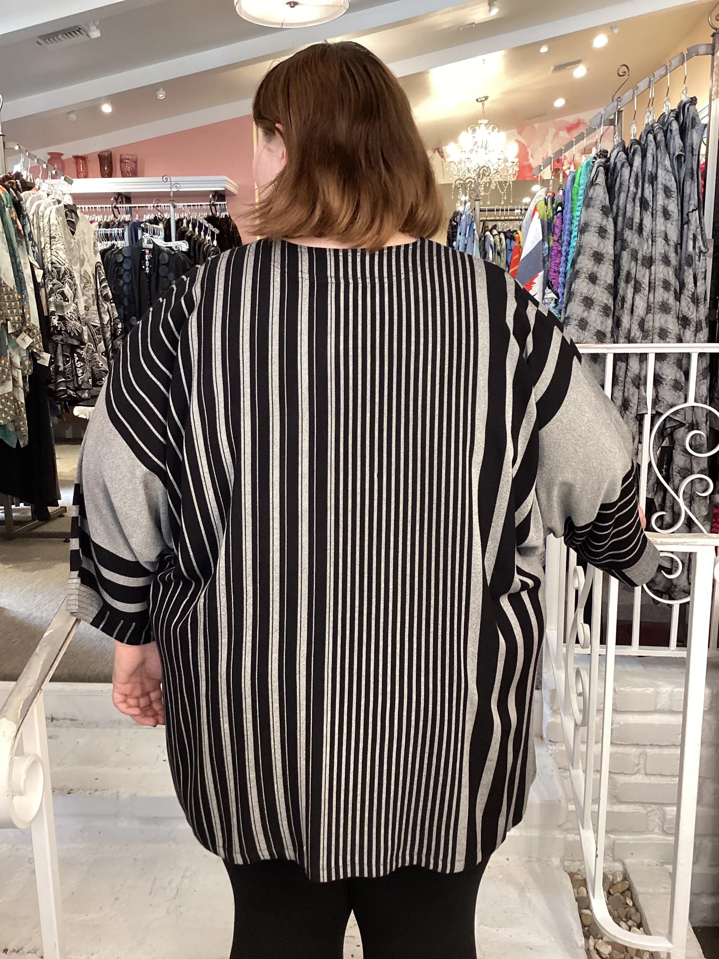 ROUND NCK TUNIC-STRIPE GREY+WH