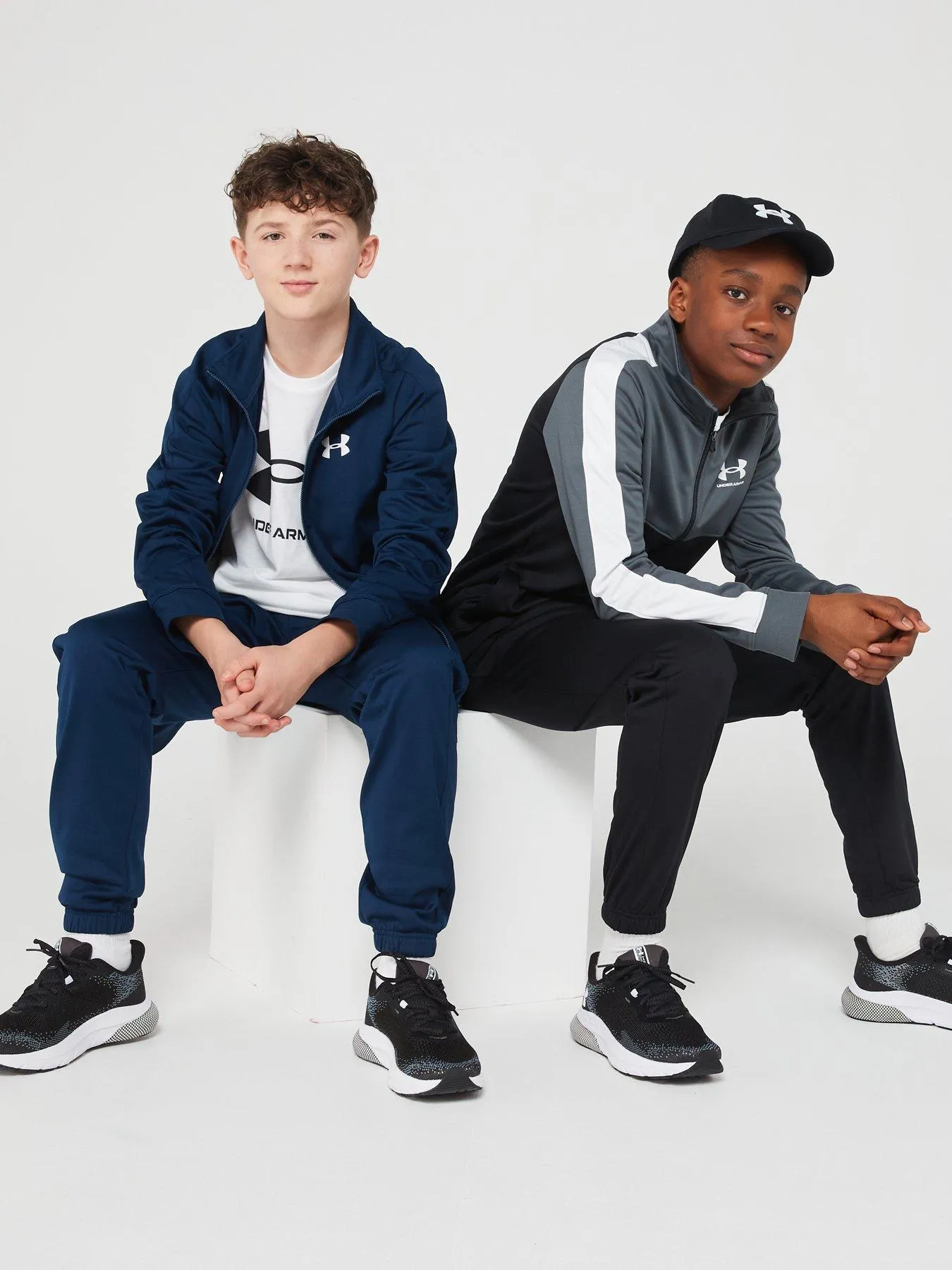 UNDER ARMOUR Colour Block Knit Tracksuit Older Boys-Black/Light Grey