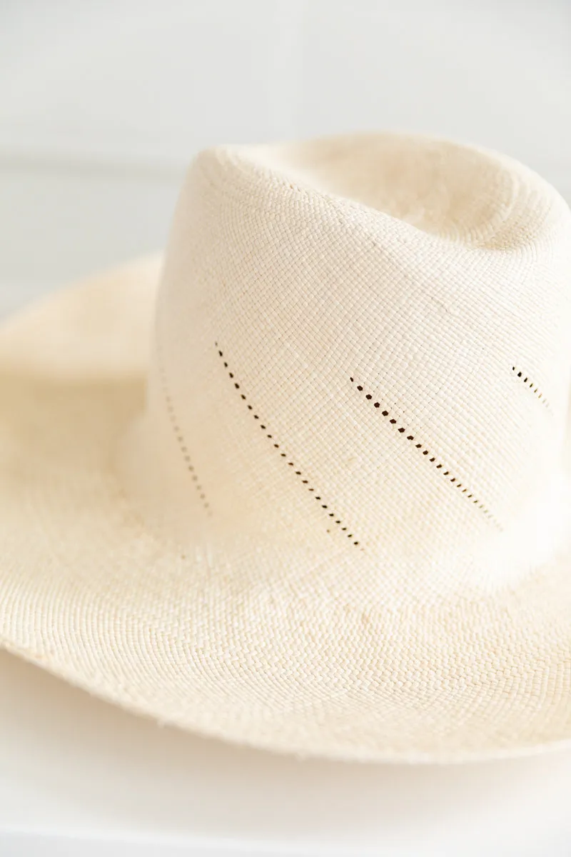 WHEAT HAT IN PANAMA STRAW