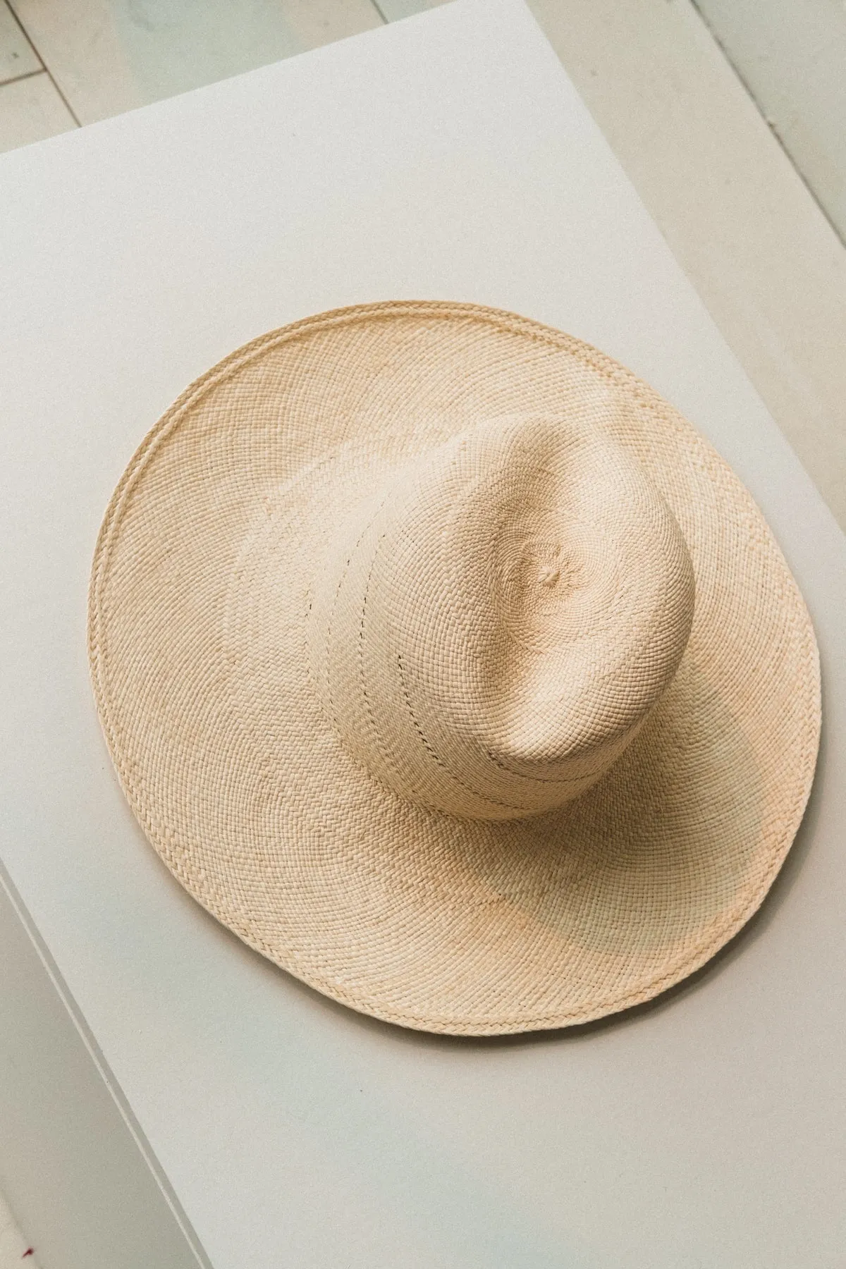 WHEAT HAT IN PANAMA STRAW